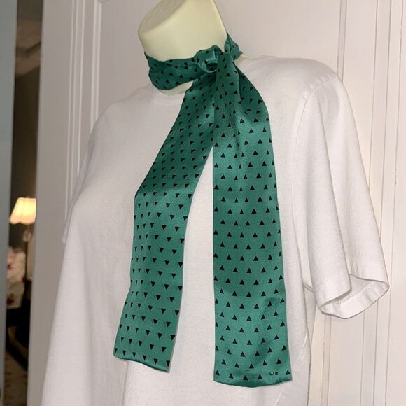 Vintage 80s Liz Claiborne Kelly Green & Black Triangles Long Skinny Silk Scarf - Picture 2 of 7
